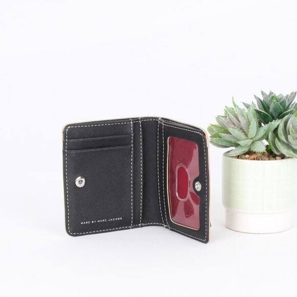 Marc Jacobs Compact Mini Leather Wallet - Picture 2 of 6